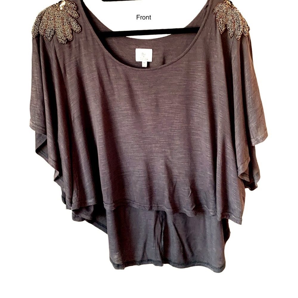 Hot & Delicious Grey elegant yet casual top. Sz M. Sequined Beaded shoulders.
